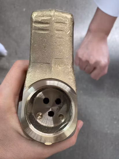 Horizontale CNC-Bohr- und Gewindeschneidmaschine mit 12 Spindeln für die Herstellung von Wasserhähnen, Mischern